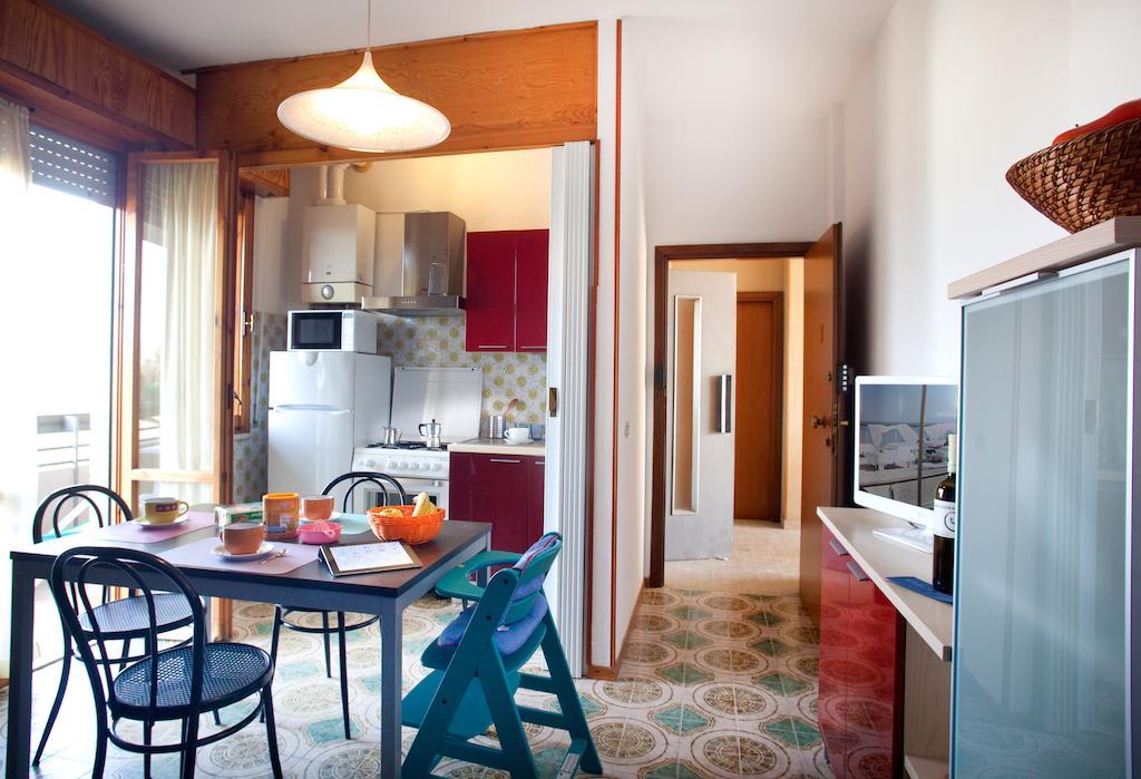 Residence Holiday Bellaria-Igea Marina Quarto foto