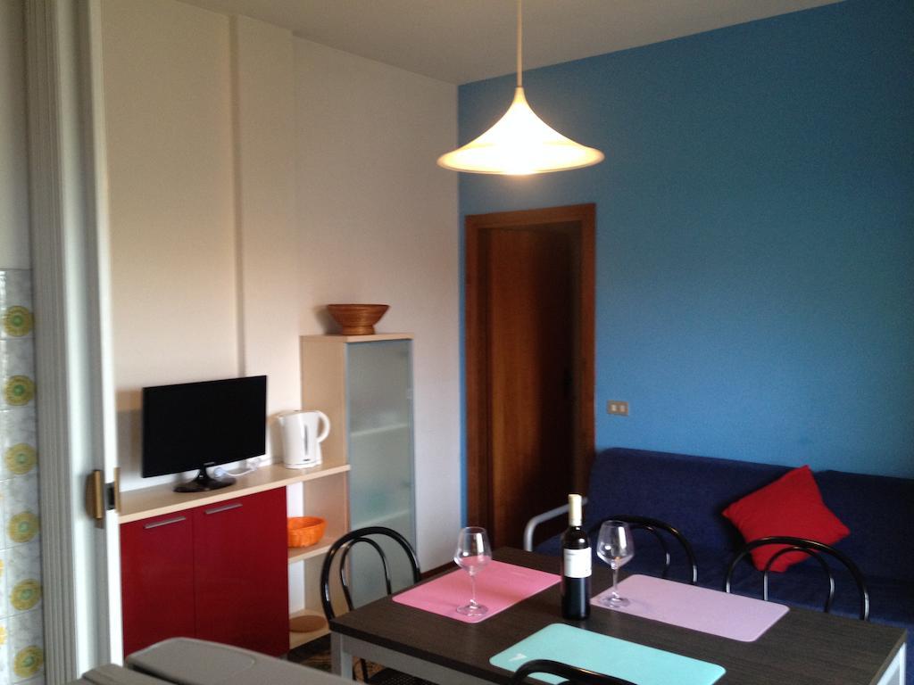 Residence Holiday Bellaria-Igea Marina Quarto foto